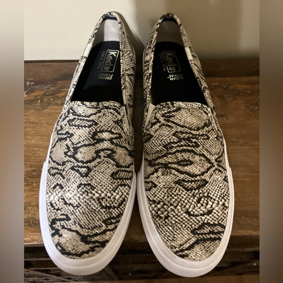 Keds Snake Skin Patterned Slip-On tennis shoe NWOT! - Picture 7 of 8
